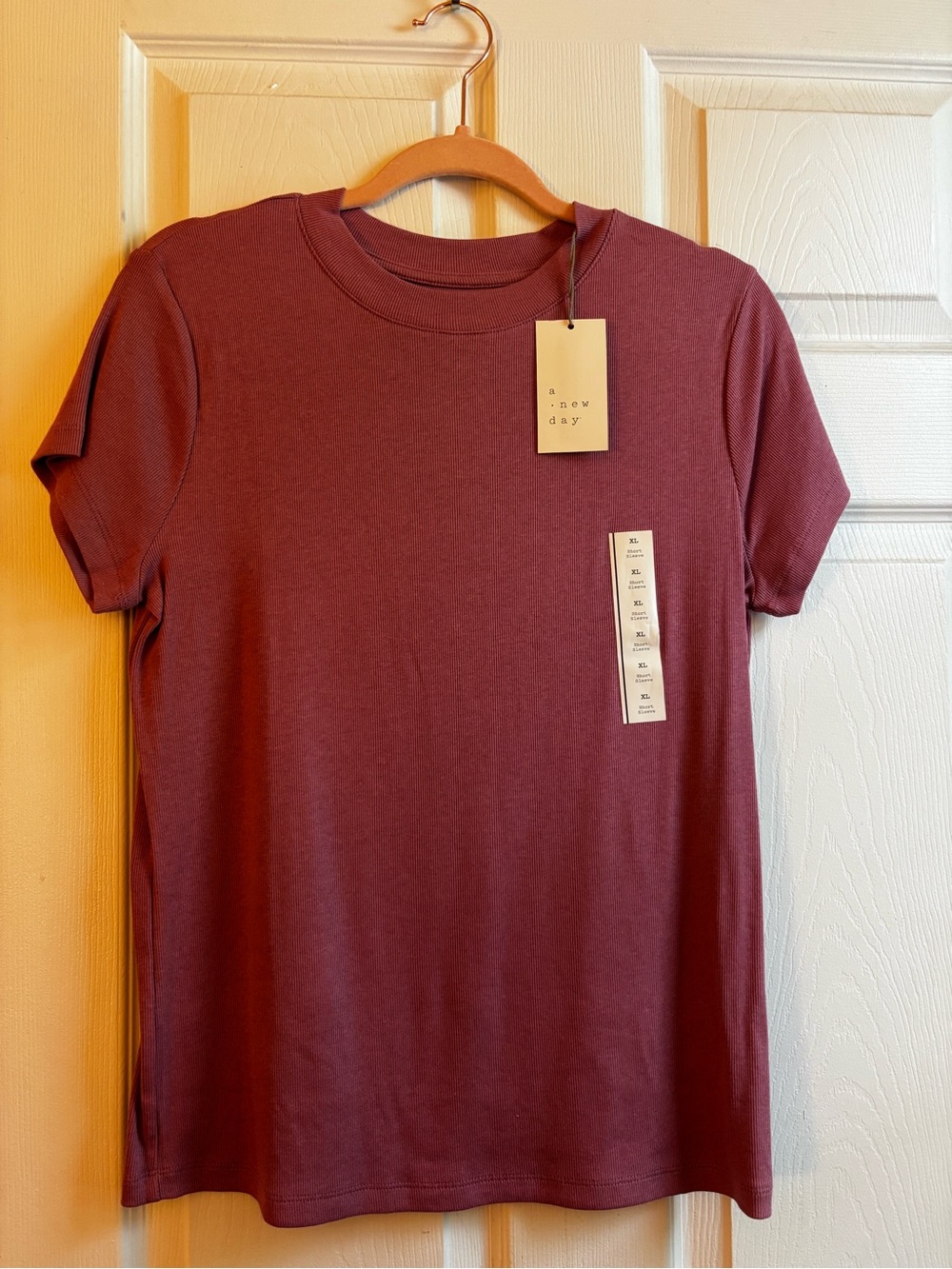 a new day Women's Short Sleeve Crewneck Tee - Burgundy